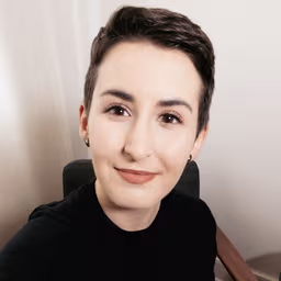 A profile image of Julie Miette